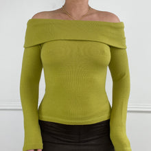 Load image into Gallery viewer, Green off-the-shoulder jumper
