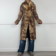 Load image into Gallery viewer, Brown mottled afghan coat
