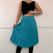 Load image into Gallery viewer, Blue pleated skirt
