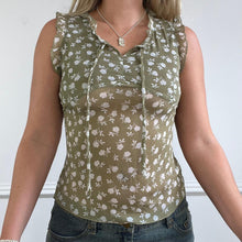 Load image into Gallery viewer, Green floral top
